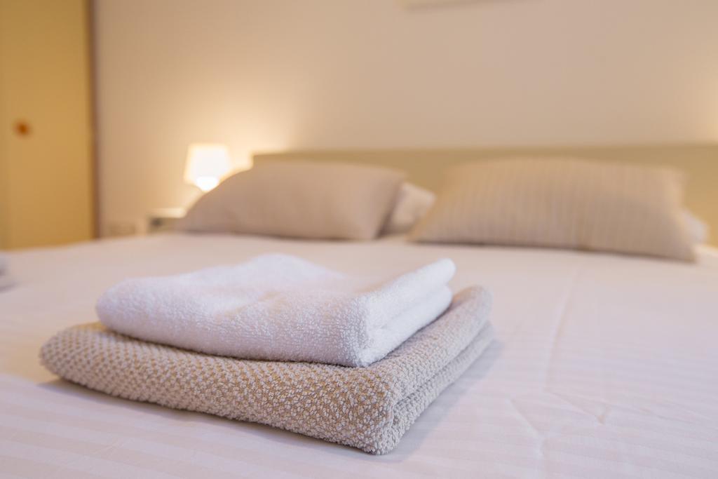 Apartman Kris Zagreb Buitenkant foto