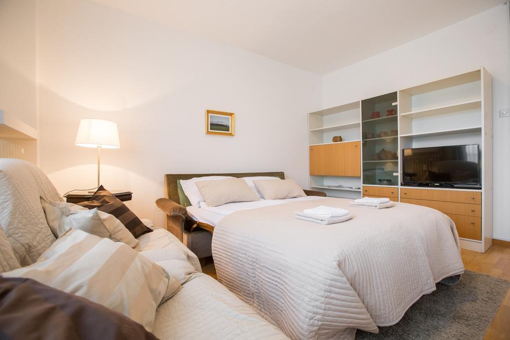 Apartman Kris Zagreb Buitenkant foto