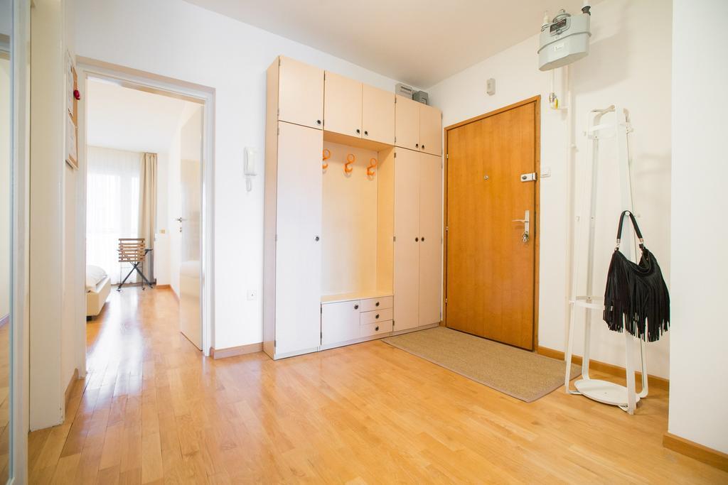 Apartman Kris Zagreb Buitenkant foto