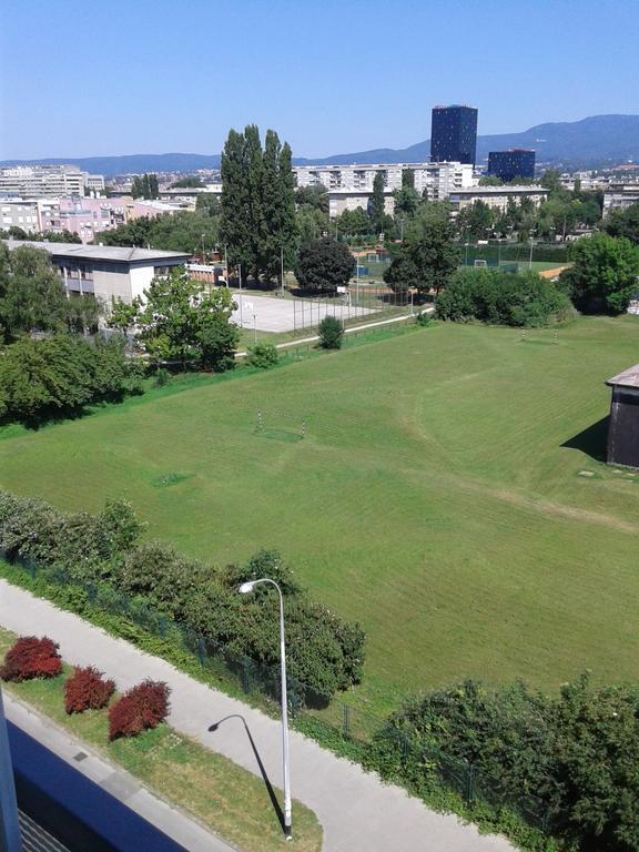 Apartman Kris Zagreb Buitenkant foto